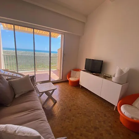 2 Pieces, 4 Pers, Face Mer, Parking, Port-leucate - Fr-1-81-625 Apartment